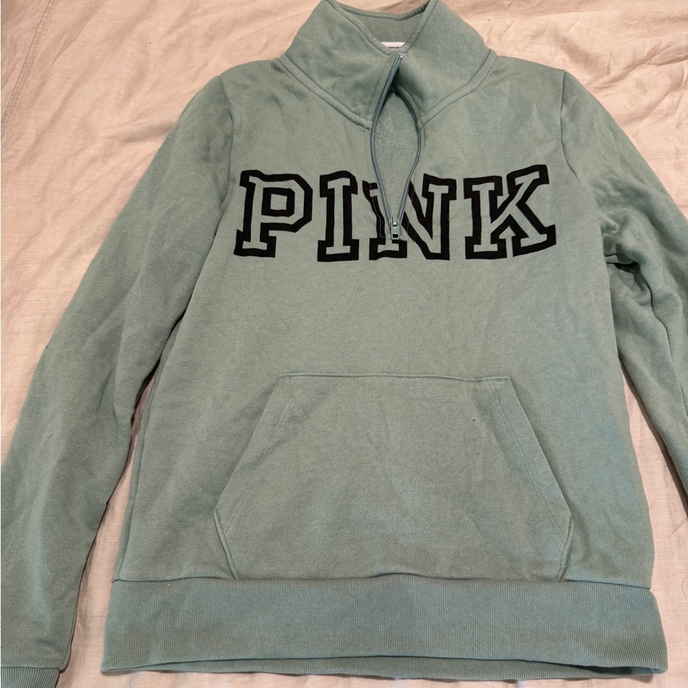 Victoria Secret Pink hoodie, never worn brand new.